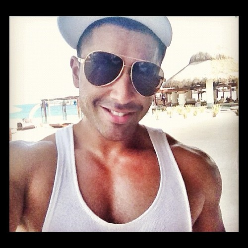 Hi i am Jasmine!
I am a huge fan of @jaysean 
I love him too deathh 
Follw me and i will you back!!