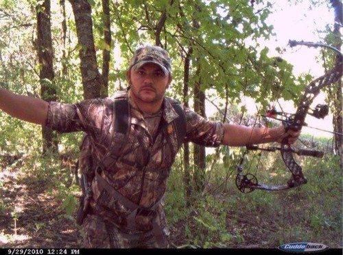 Christian, Father of 4, Conservative, Bowhunter, Proud West Virginian, Mountaineers, Penguins, Dolphins, Orioles. 2nd Amendment Supporter. Loves God & the USA.