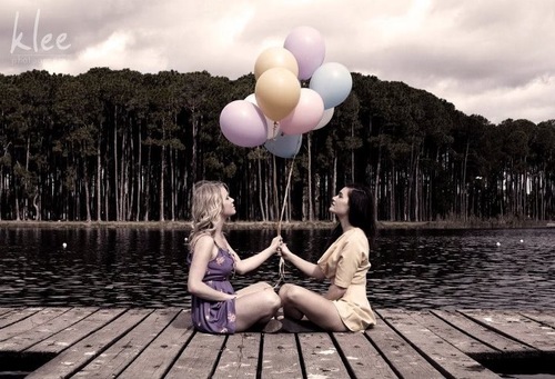 Meet Echo & the Empress, a South Australian collaboration of two sisters and a 5 piece live on stage. Get lost in thier Indie-pop tunes and whimsical vocals!