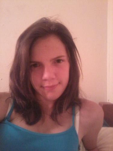 hi my name is trisha I am 17 yrs old high school junior pretty fun and i love to hang out with friends