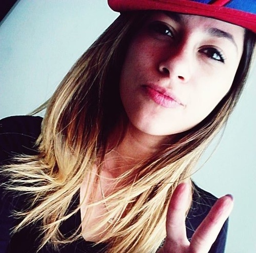 deixe a brisa bater, o som te levar, os bons pensamentos fluirem, a música te carregar. Fechar os olhos, sentir a vibe e esquecer dos problemas. Isso é viver !