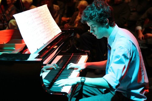 DennisGibson's profile picture. Studying Law/Arts but looking at moving from arts to journalism.