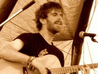 Slightlyoffensi's profile picture. Hello, I'm Slightly offensive Steve, an acoustic musician from Norwich. I can't be arsed to think of something funny to say about myself as I just woke up. xx