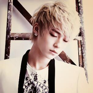 chuzzybaellchen's profile picture. 최민호. ♥ ;; @flamingyeeho; @sanderpface ~