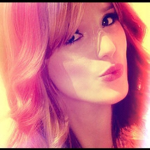 i love @bellathorne