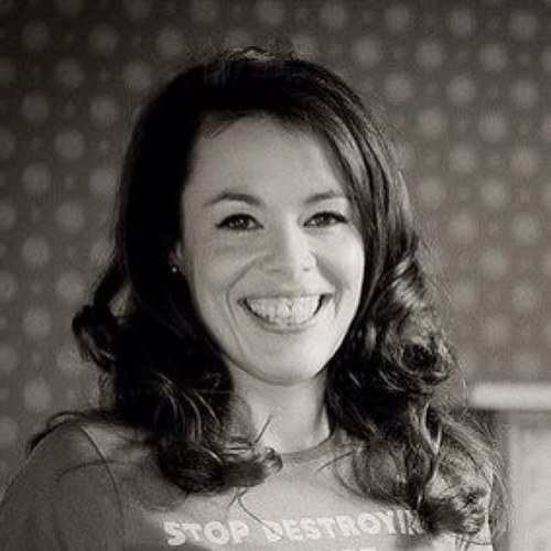 MrsCurle's profile picture. Acupuncturist, Occasional Teacher and Devoted Cat Parent. Life-Glued to @jamiecurle.