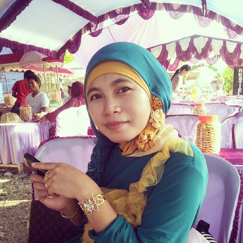 Beside my hubby @janglapuk, and my cute children, Jafar and Azizah :D