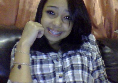 15 anos ,pisciana,santista,  romantica , estressada,  brincalhona, tímida ,ciumenta,apaixonada pelo meu vida *-*              segue aee! s2'
