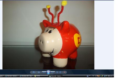 Elaboramos hermosas Alcancias personalizadas con el diseño que mas te guste hechas a mano con mucho amor y dedicacion. !!!Apoyanos !!!