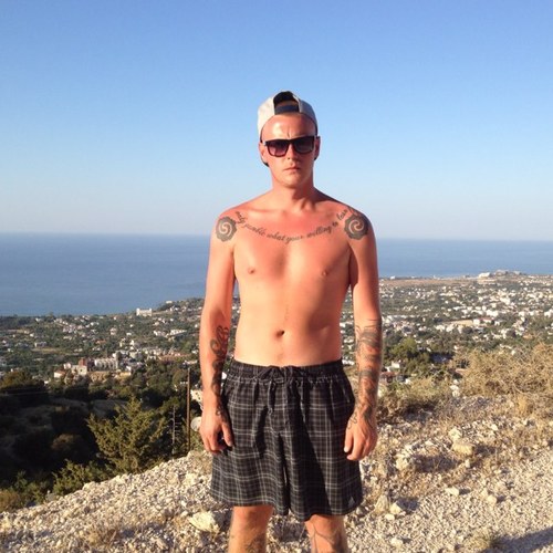 damo1183's profile picture. 