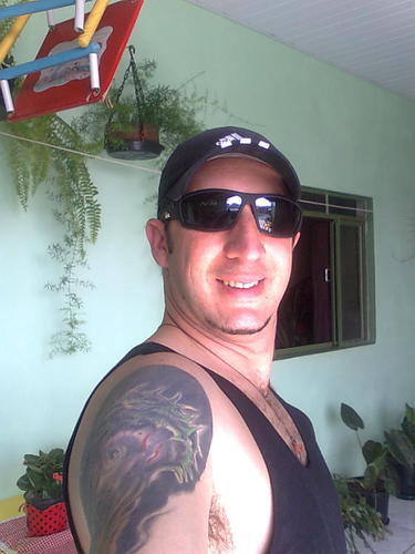 AMO ESPORTE MAS NAO PRATICO AMO AS MULHERES MAS TENHO A MINHA SOU CATARINENCE E NEM SEI QUE TO FAZENDO AQUI