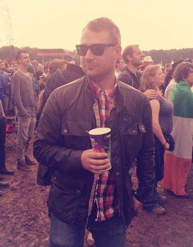 Fat Lad - likes Molin Rouge n Maccas/ creator of the McSurfnTurf