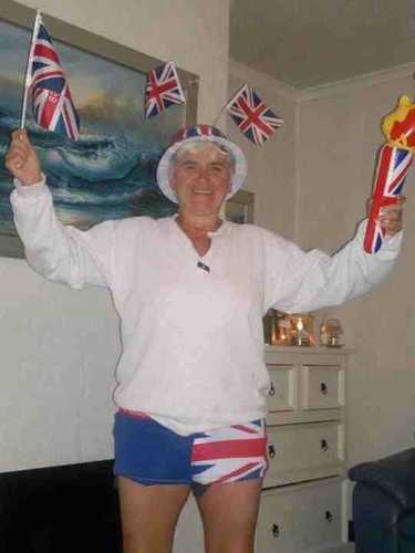 JackieMudge's profile picture. Circuit & hockey loving old bird