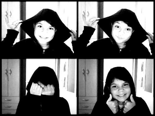 Uma menina que sempre é alegre e curti a vida  pelanza,pelu,koba e thomas eu te amoo