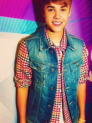 Ok so I love justin bieber, that's all I tweet about .