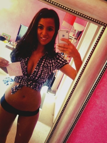 Im jst a young girl tryin to m8ke som money, while at the same time helping you m8ke money!