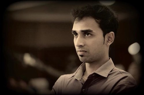 vigneshzhere's profile picture. 