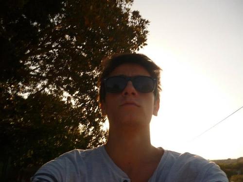 emile_david's profile picture. je m'enjaille et je hais jhonny