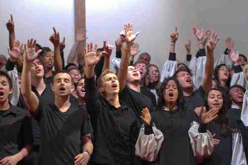 This is the official Twitter page of the Wheaton College Gospel Choir.