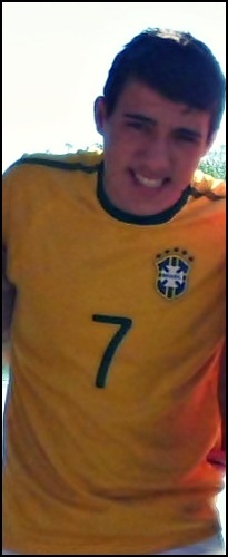 Quando você está feliz, todos querem tirar isso de você.