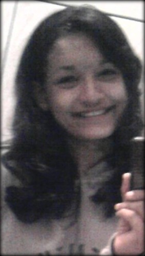 - Viva como se sua presença não seja notada, mas sua ausência eternamente sentida. ¬¬

- Faace:   http://t.co/yUxYSkDwFa
