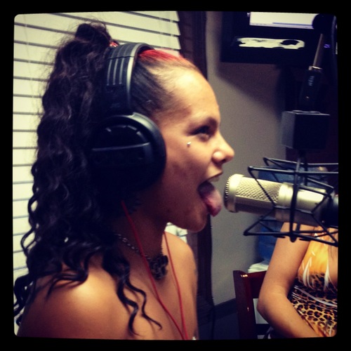 The official twitter for the internet radio show Sex with Shayna Starr! Follow to enjoy juicy tweets about sensual shocking sex talk...