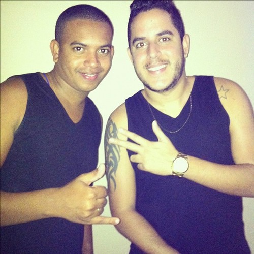 Um twitter inteiramente dedicado ao melhor guitarrista do Mundo - @AndreMerenda ♥
FaceBook: https://t.co/cLnkJZU811