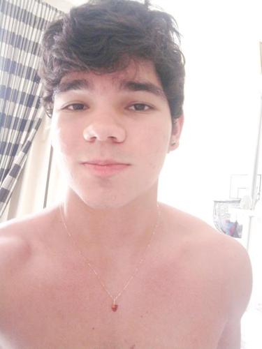 Jesus Cristo, Sherlock Holmes, Nietsche, Voltaire, Zorro, Batman, Pato Donald.