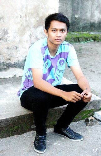 ada ruang tetapi ada pula jarak, tak slalu sama.