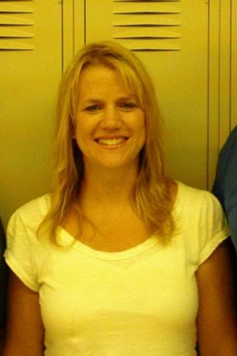 3rd grade teacher in a small town Wisconsin school, mom of 2 energetic boys, and I love learning with kids every day!