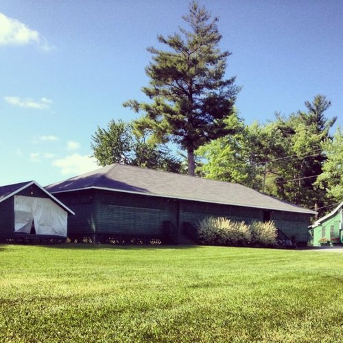 alvinNdemonkz's profile picture. a little red
a little blue 

1AB 2012