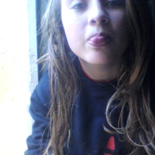 Pαrα os ignorαntes minhα difereençα tornα-se Mαrrα !
       .Tourina,16 anos ,Gaúcha,Retardada e Colorada ~
http://t.co/KottX2sIBU