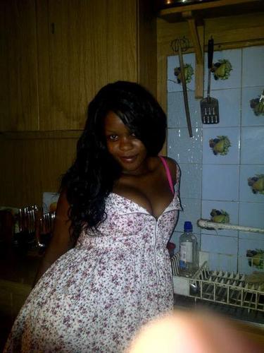 So what I get high, smoke weed, am just havng fun I dnt care wu sees...... #umansikane omuhle :))