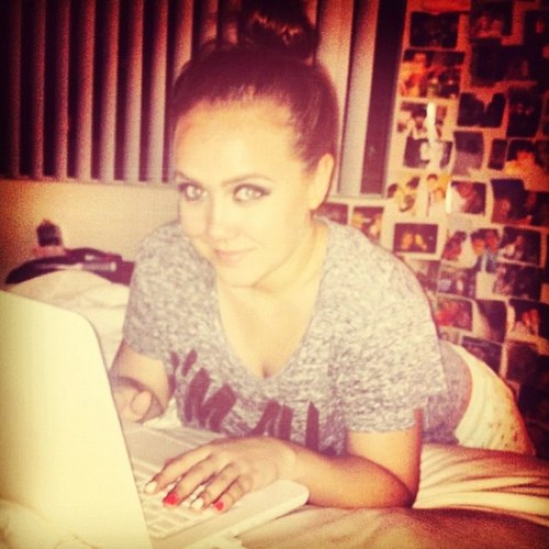 Hello! I'm Angela! I'm The Sister Of @Nanny_Agatha , & I'm friends with the Ross Kids!... Sorta Friends With Jessie... {Roleplay} // Follow @JenniferVeal (: