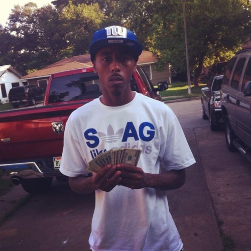 DSD1YungRula's profile picture. CNOTE VS THA WORLD YOU CAN LOOK ME IN MY EYES AND C IM DEAD SERIOUS..DSD1...BANKROLL CLICC ...S/O TO THEM NIGGAS FUCCING WIT ME