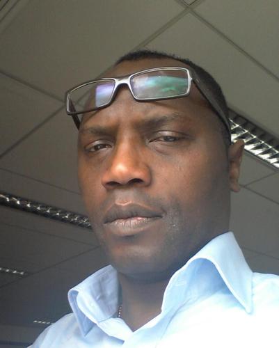 CEO ADL Consulting. 
Ancien Ministre Conseiller. 
Uniface Client Manager.
Ancien Conseiller Municipal. 
Tête de liste PS 2008 à Bussy Saint Georges 77600.
