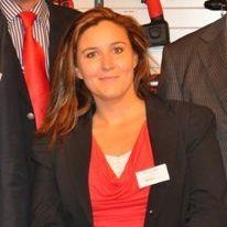 Proud Mom of 2 | Born in 1980 | Globe Explorer | Music, Fashion & Social Media Lover | What you see is what you get | Work & skills: http://t.co/vvOuo57lm3…