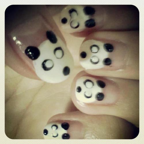 d0nnafL0res's profile picture. twitter addict | tactless sometimes | SLAVINE fan (: | LOVE me or HATE me :)