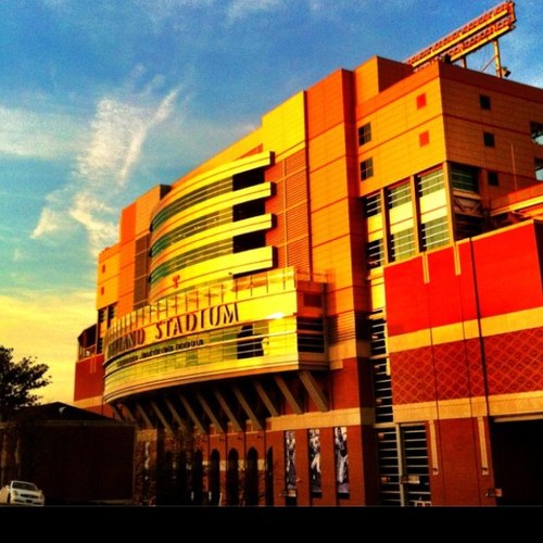 shane1229's profile picture. married to the most beautiful woman@chick1978. Tennessee Vols.