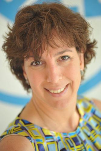 Director Services @Dell, energetic, loves qualitytime with friends & family, photohobbyist, addicted to the gym.