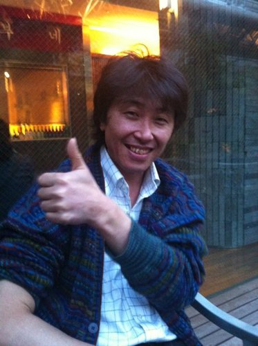アナログ世代を生きてた愛國主義者です。
人々の声やニュースを聞いたり、音楽を聴くのが好きな昭和生まれです。
また地震予測に大きな関心があります。小さな会社もやってます。
社会問題や音楽が好きな方はリフォローします。