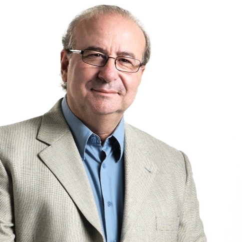 Empresário dos segmentos agropecuário, imobiliário e saúde.
Vice-prefeito de Catanduva na gestão 2009/2012.
