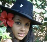 tenho 15 anos meu niver é dia 27 de dezembro ,sou muito alegre com minha vida amo justin bieber , rebelde, gustavo lima, luan santana .................