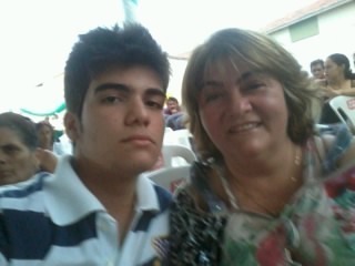 Sou casada,mãe de dois filhos,Farmacêutica-BioquímicaPós-graduada em PSF(Saúde da Família) pela FIP-moro em Messias Targino-RN,onde trabalho no Centro de  Saúde