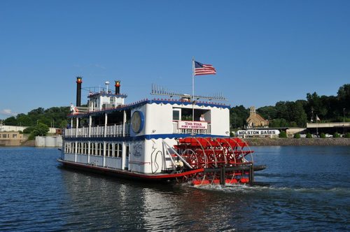 The Star of Knoxville is a 235 passenger paddle wheel vessel that provides guest with year around entertainment, food and sightseeing! 865-525-7827