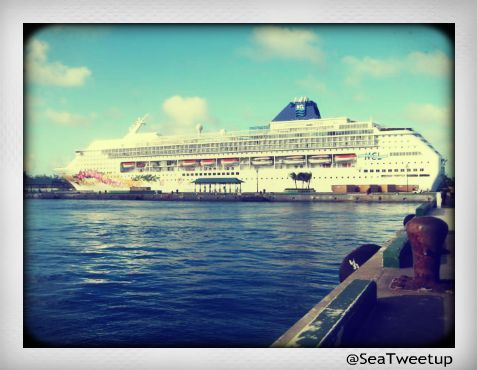 In 2011, we rocked Norwegian Sky on the 1st ever Tweetup at Sea. #SeaTweetupII departs Oct.12, 2012. Reserve your spot today at http://t.co/EcvUI5dW3e
