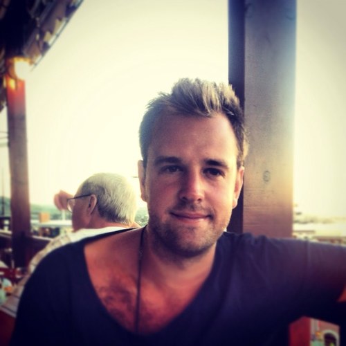 backechristian's profile picture. Åsnan känns igen på sina öron, den dumme på sina ord.