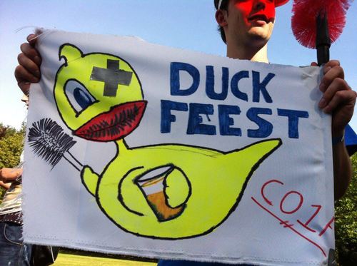 Fontys Academy For Creative Industries; International Event, Music & Entertainment Studies Communicatie; CO1F; DUCKFEEST!