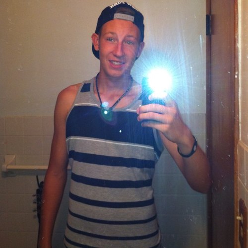 Cade957's profile picture. 