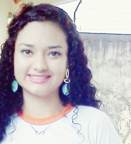 Libriana, 16 anos, Estudante, Ciúmenta, Impulsiva, Engraçada & Sensível. Segue eu ?